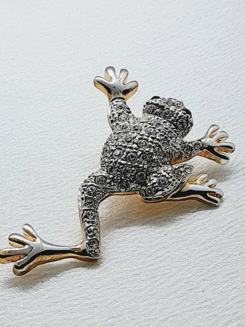 NEW Frog Put'em Pin - Picture 8 of 9